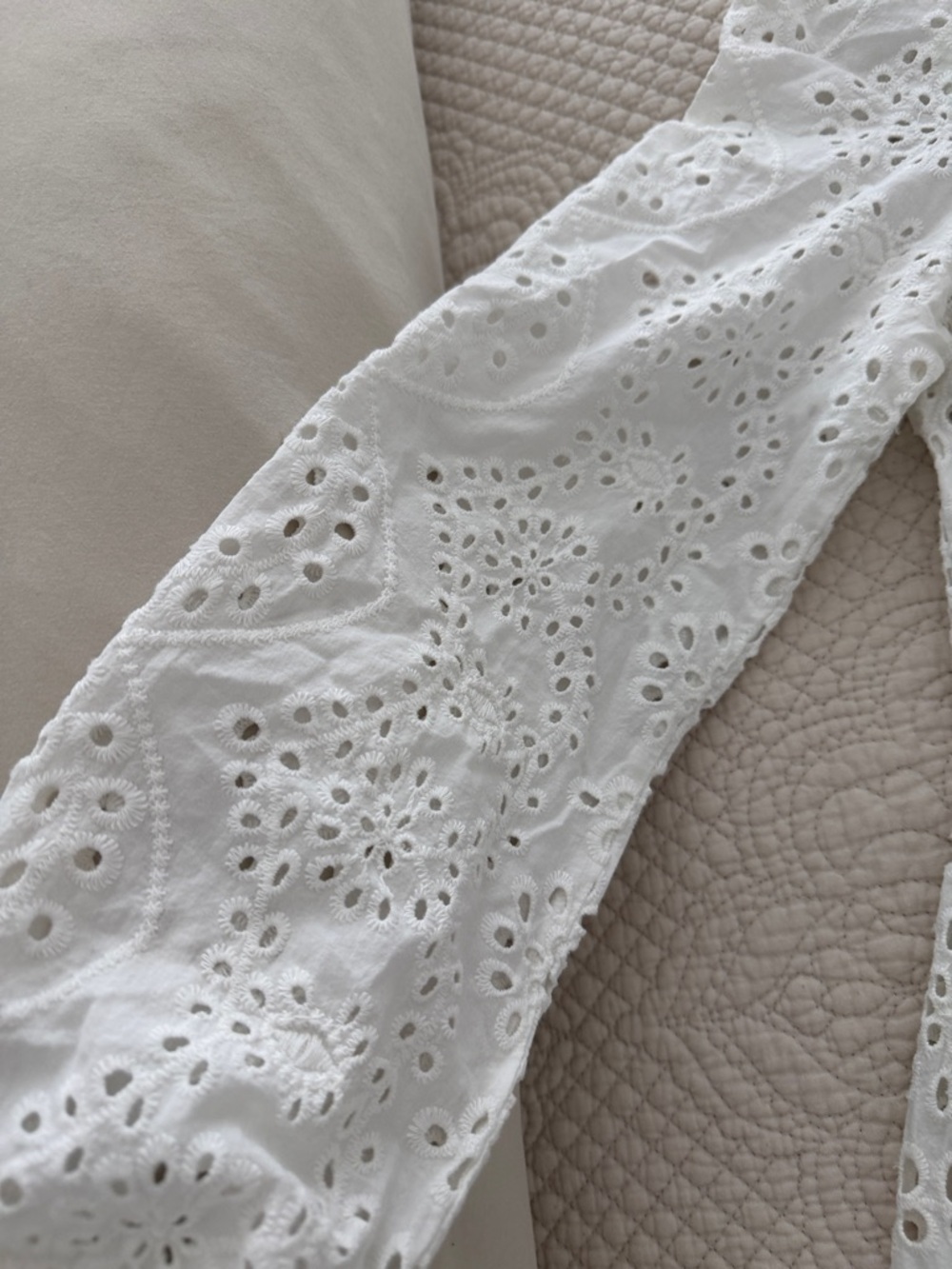 Zara White Floral Eyelet Button-Down Shirt - Picture 4 of 8